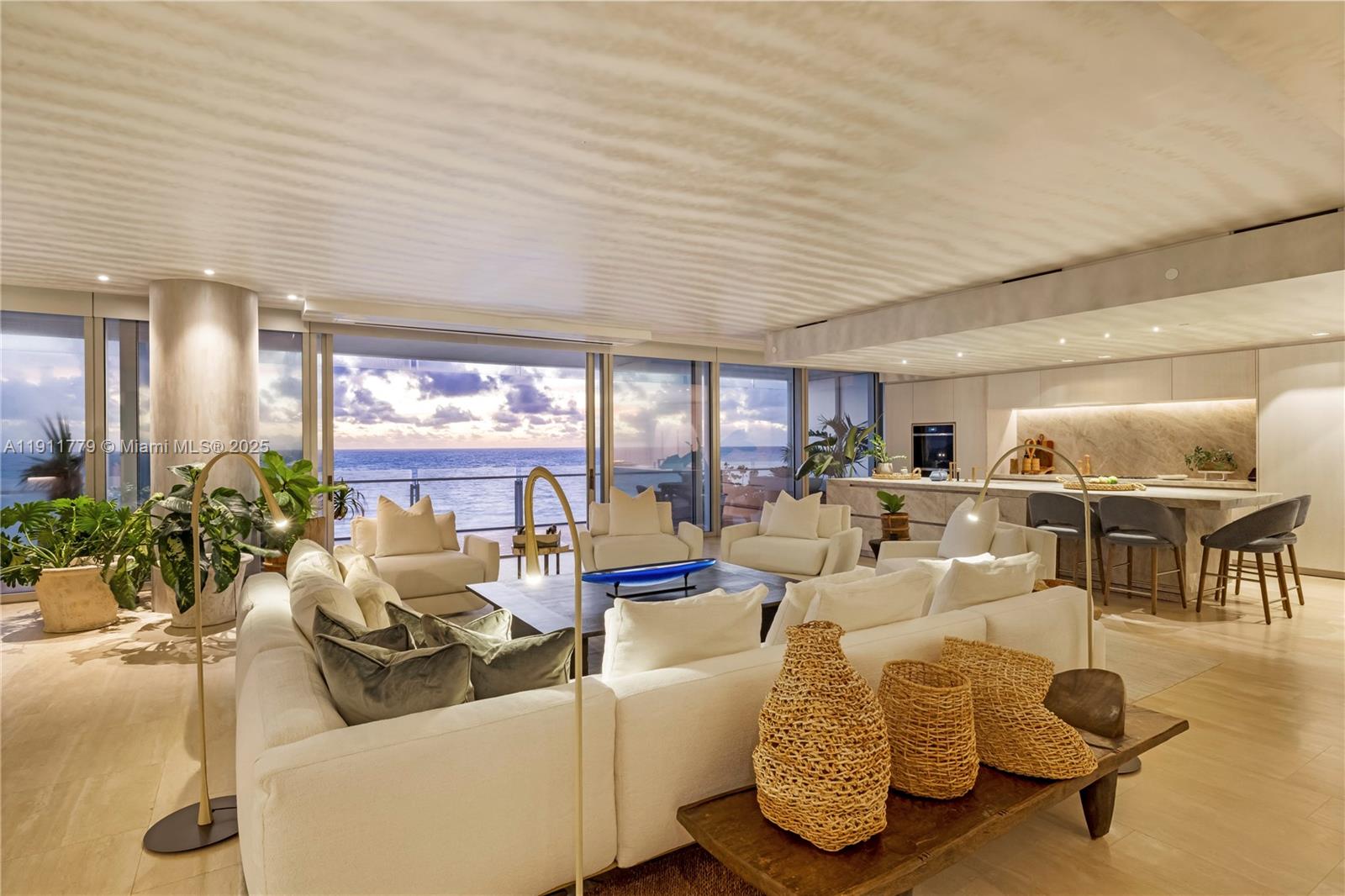 SURF CLUB CONDO - Residential