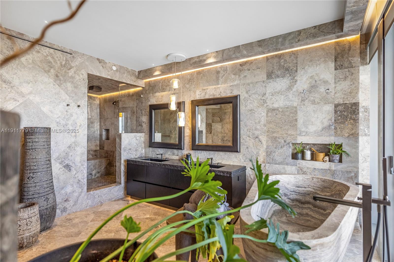 SURF CLUB CONDO - Residential