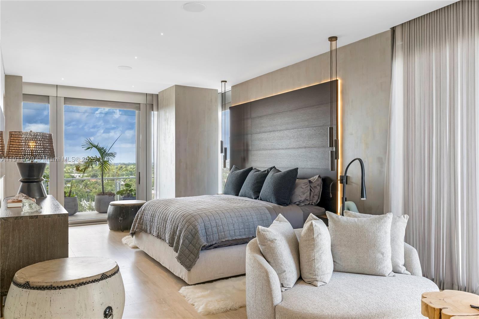 SURF CLUB CONDO - Residential