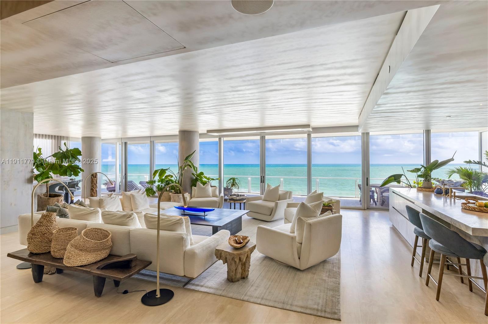 SURF CLUB CONDO - Residential