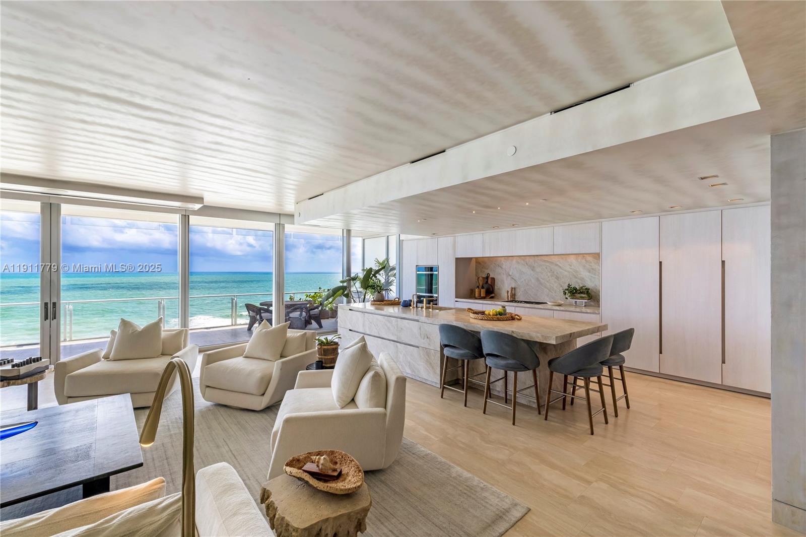 SURF CLUB CONDO - Residential