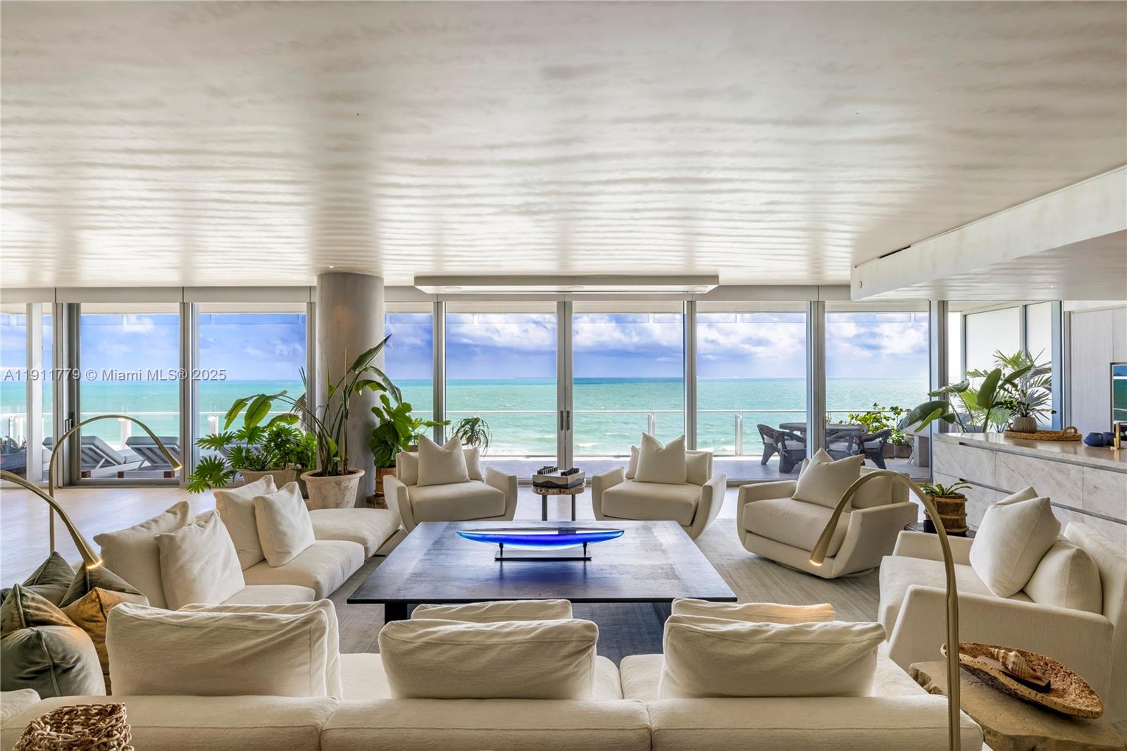 SURF CLUB CONDO - Residential