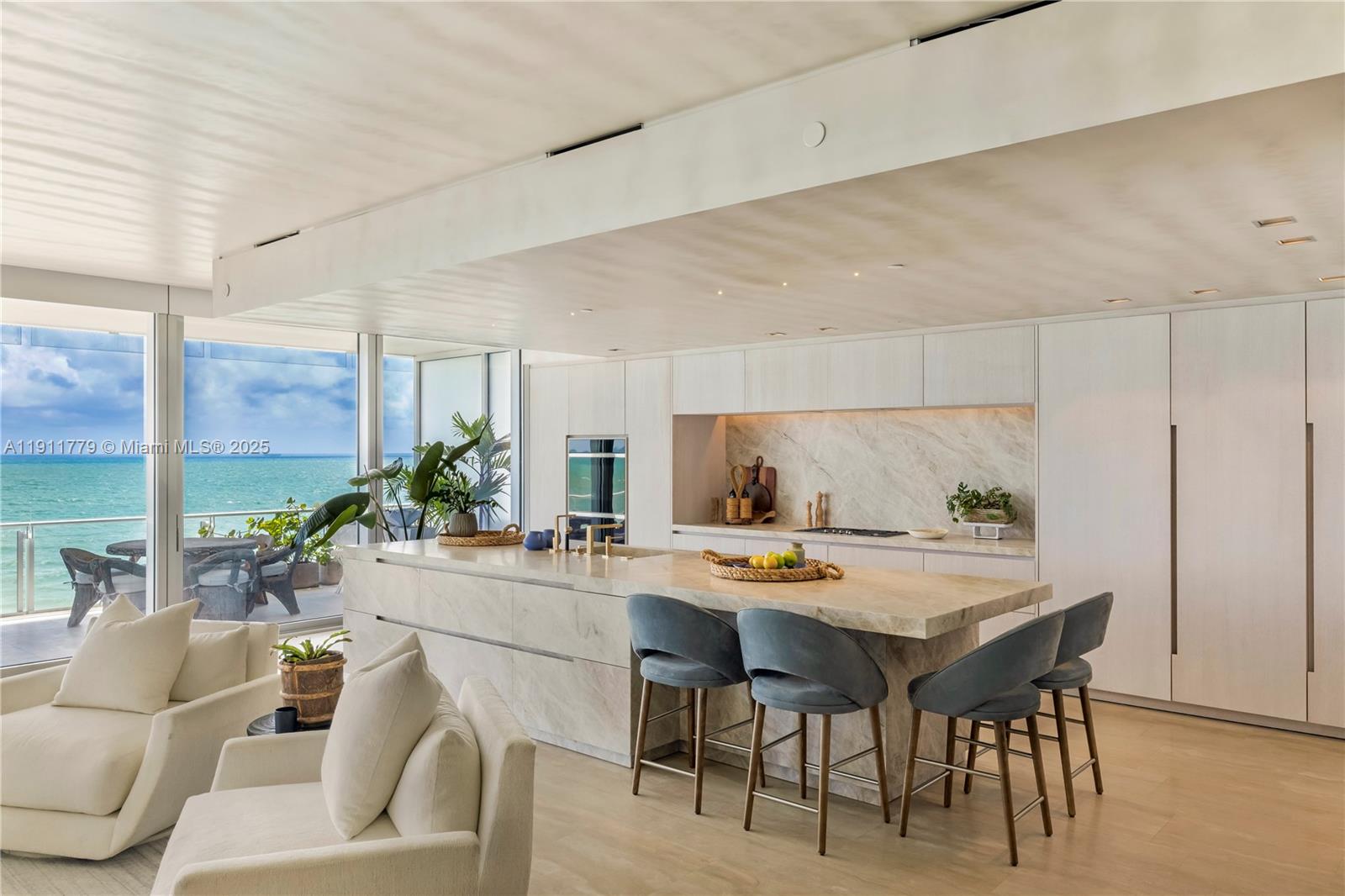 SURF CLUB CONDO - Residential