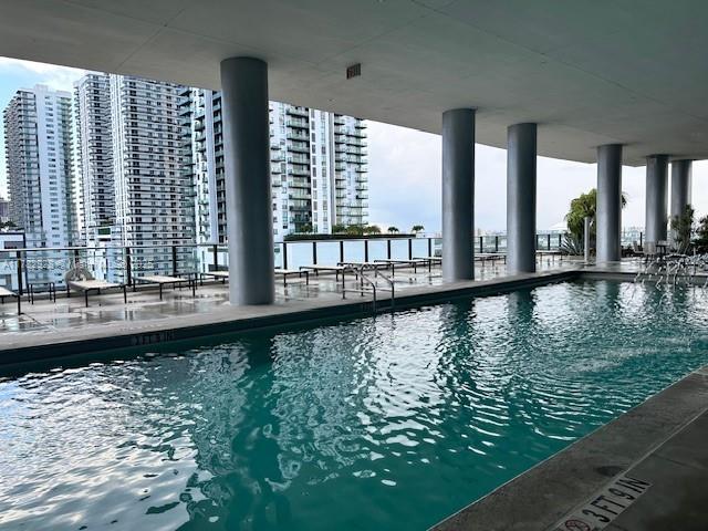 CANVAS CONDO - Residential
