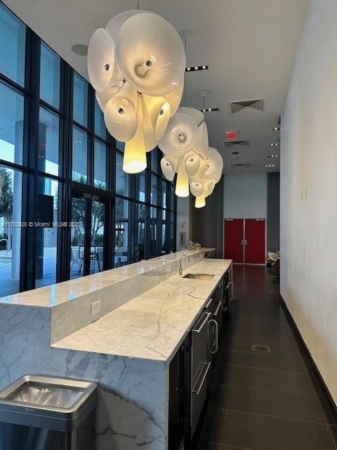 CANVAS CONDO - Residential