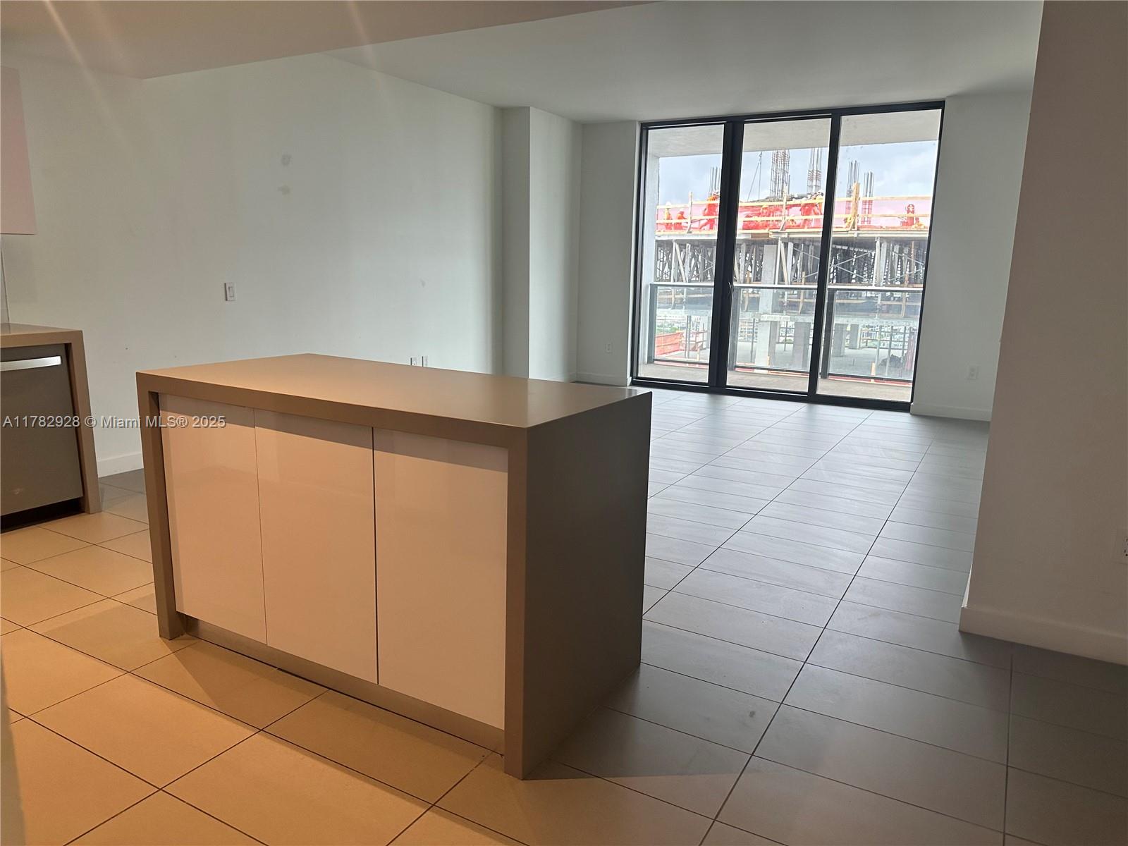 CANVAS CONDO - Residential