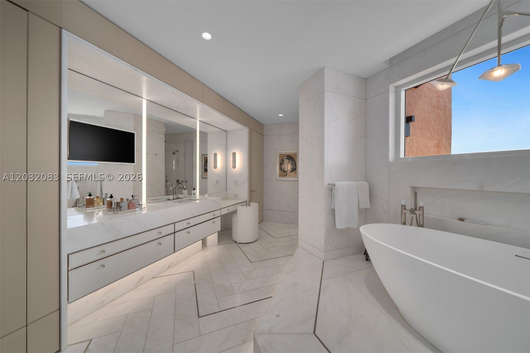 THE GABLES CONDO - Residential