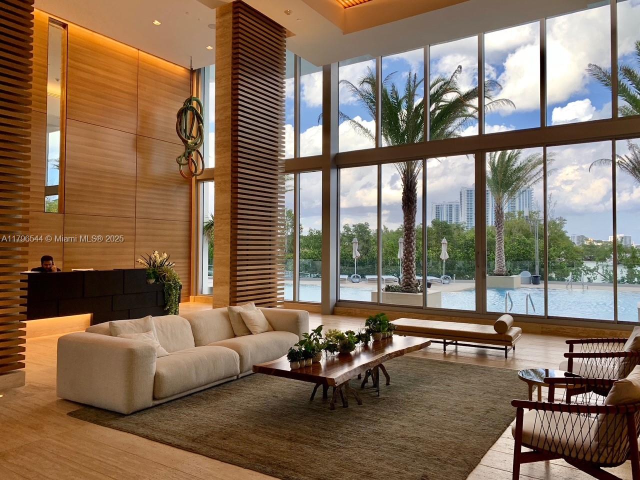THE HARBOUR NORTH CONDO - Residential