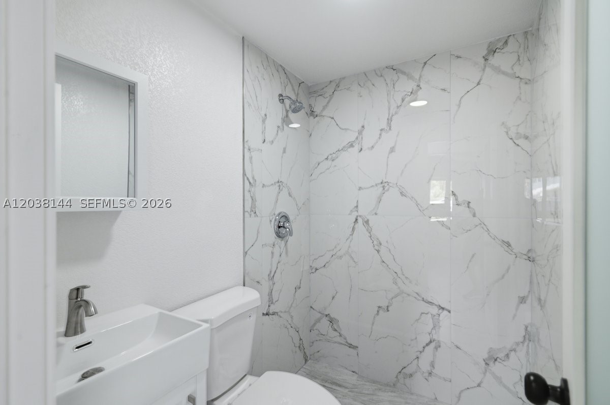 ARCH CREEKS ESTATES - Residential