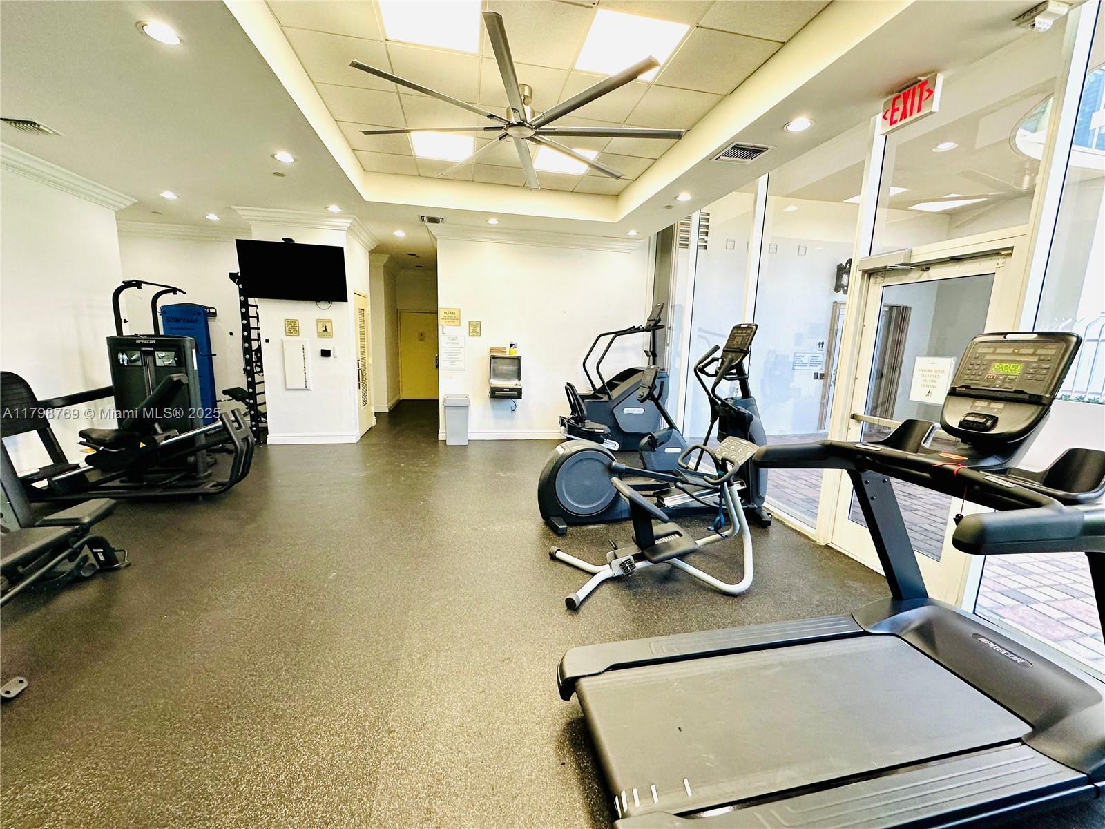 CHAMPLAIN TOWERS EAST CON - Residential