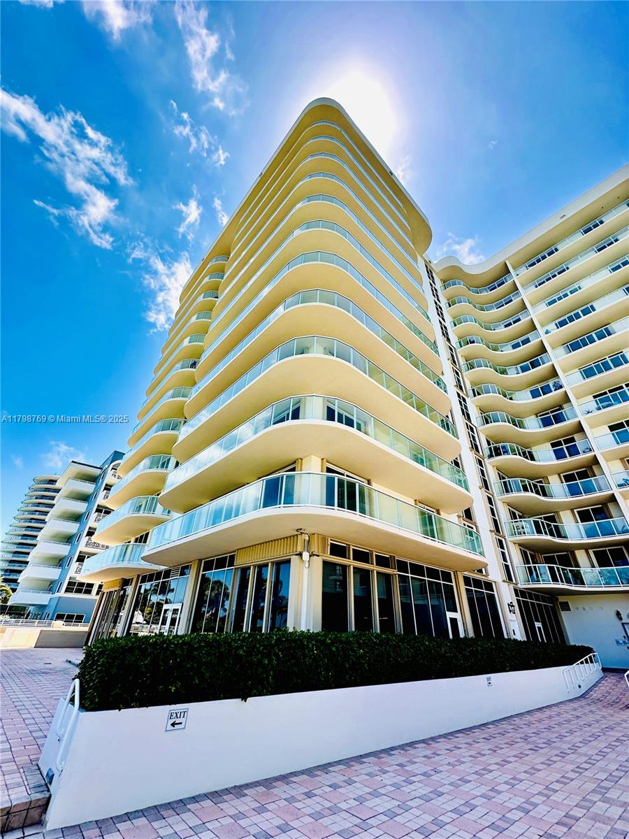 CHAMPLAIN TOWERS EAST CON - Residential