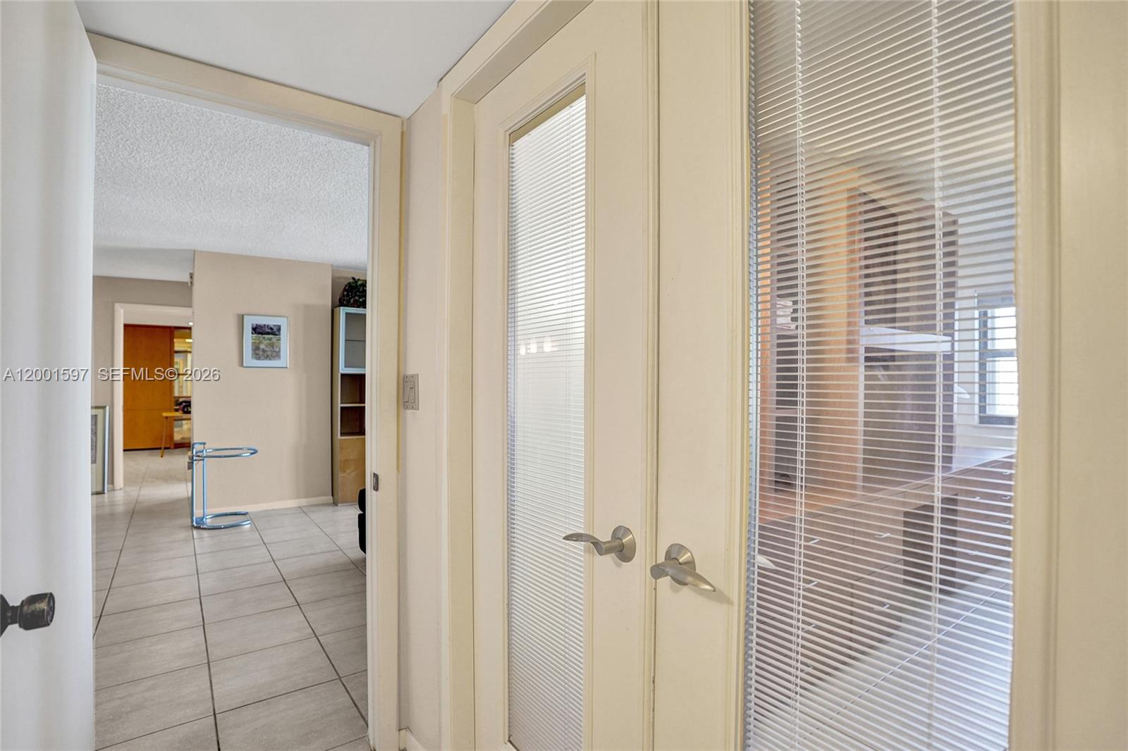 SUMMIT CONDO - Residential
