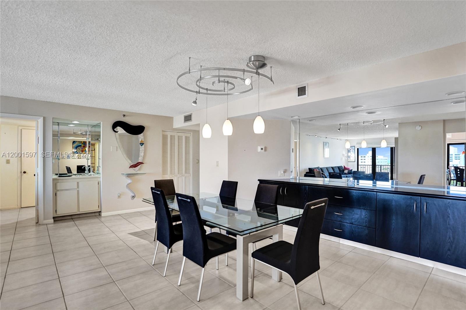 SUMMIT CONDO - Residential
