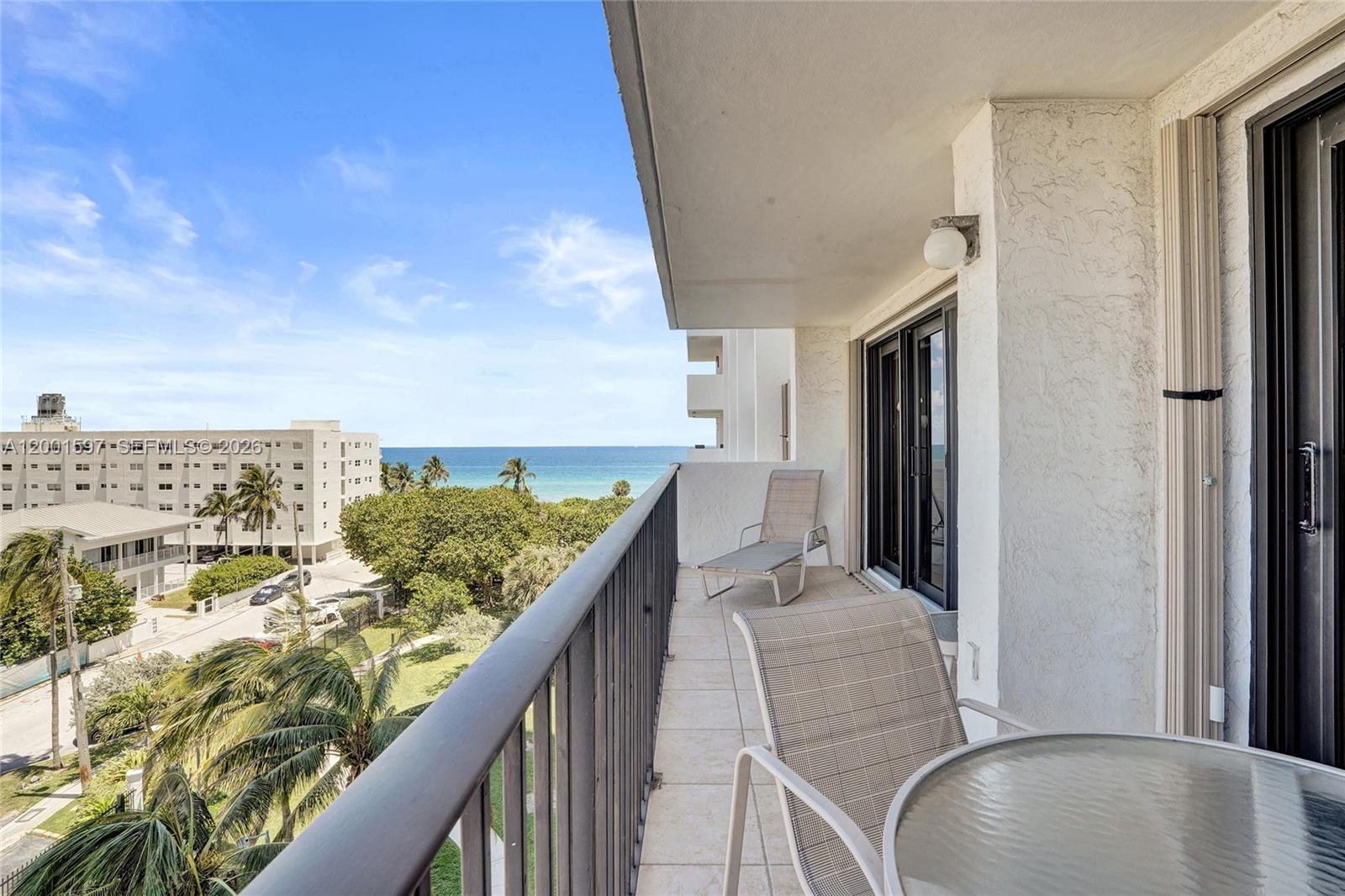 SUMMIT CONDO - Residential