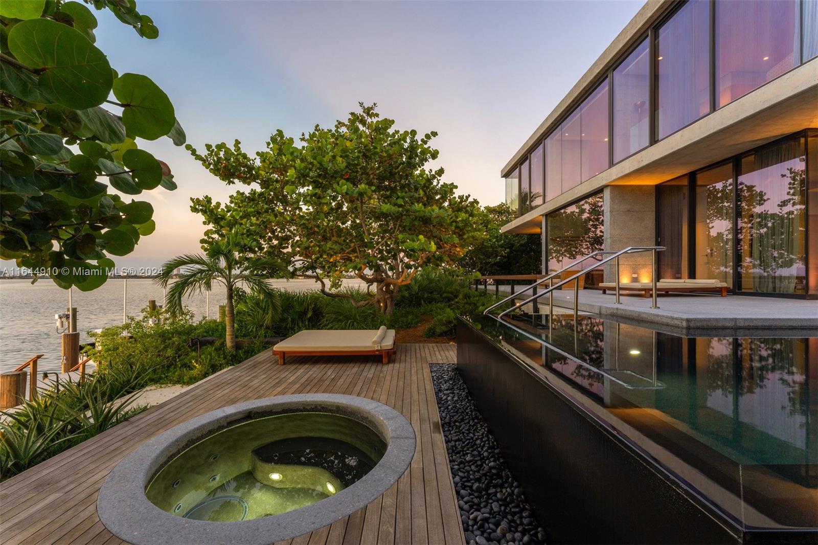 DI LIDO ISLAND - Residential