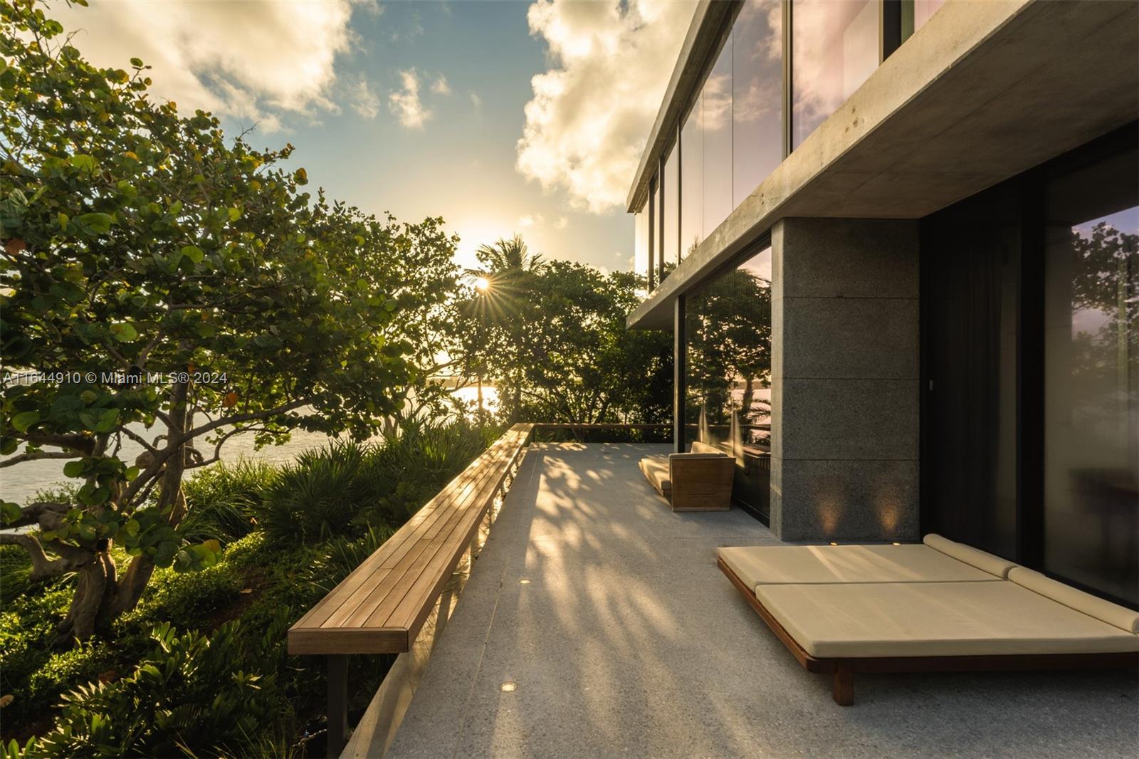DI LIDO ISLAND - Residential