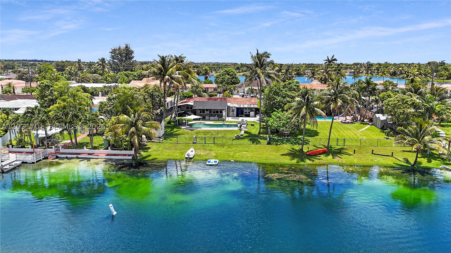 LAKE LAURENCE EST 1ST ADD - Residential