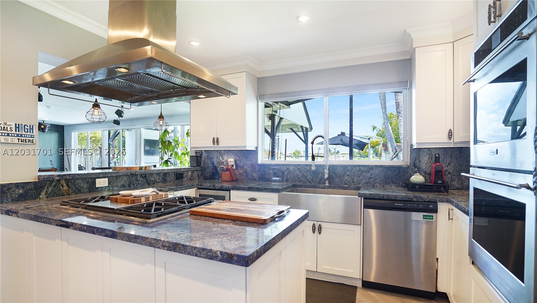 LAKE LAURENCE EST 1ST ADD - Residential