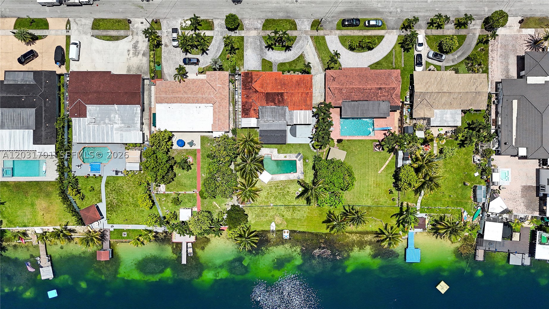 LAKE LAURENCE EST 1ST ADD - Residential