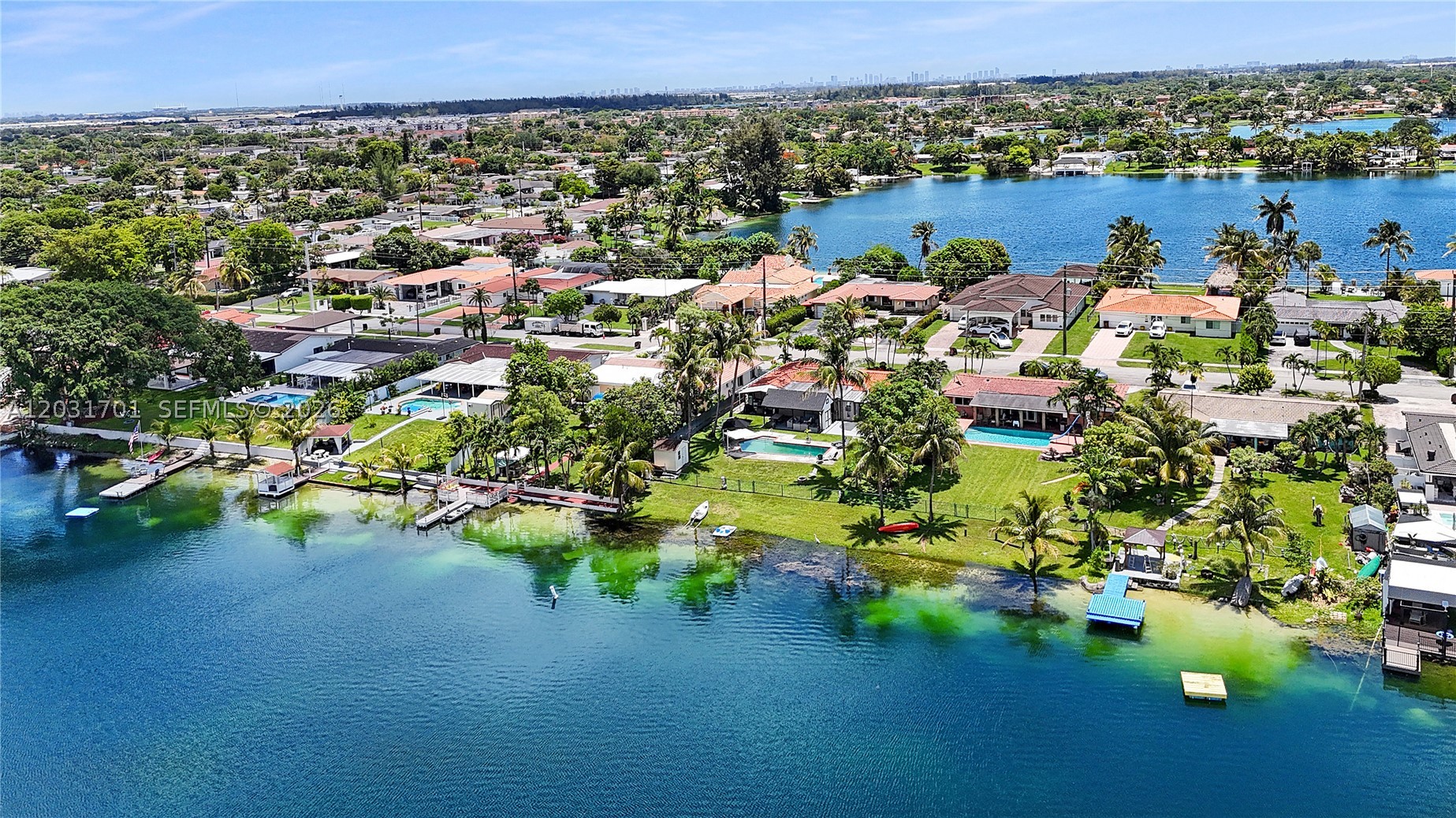 LAKE LAURENCE EST 1ST ADD - Residential
