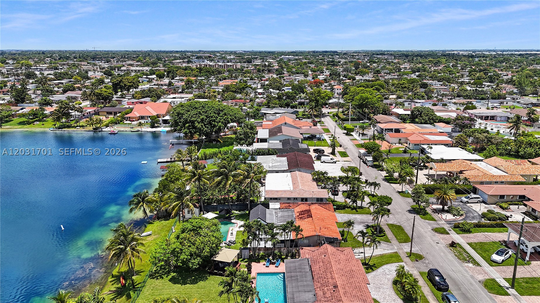 LAKE LAURENCE EST 1ST ADD - Residential