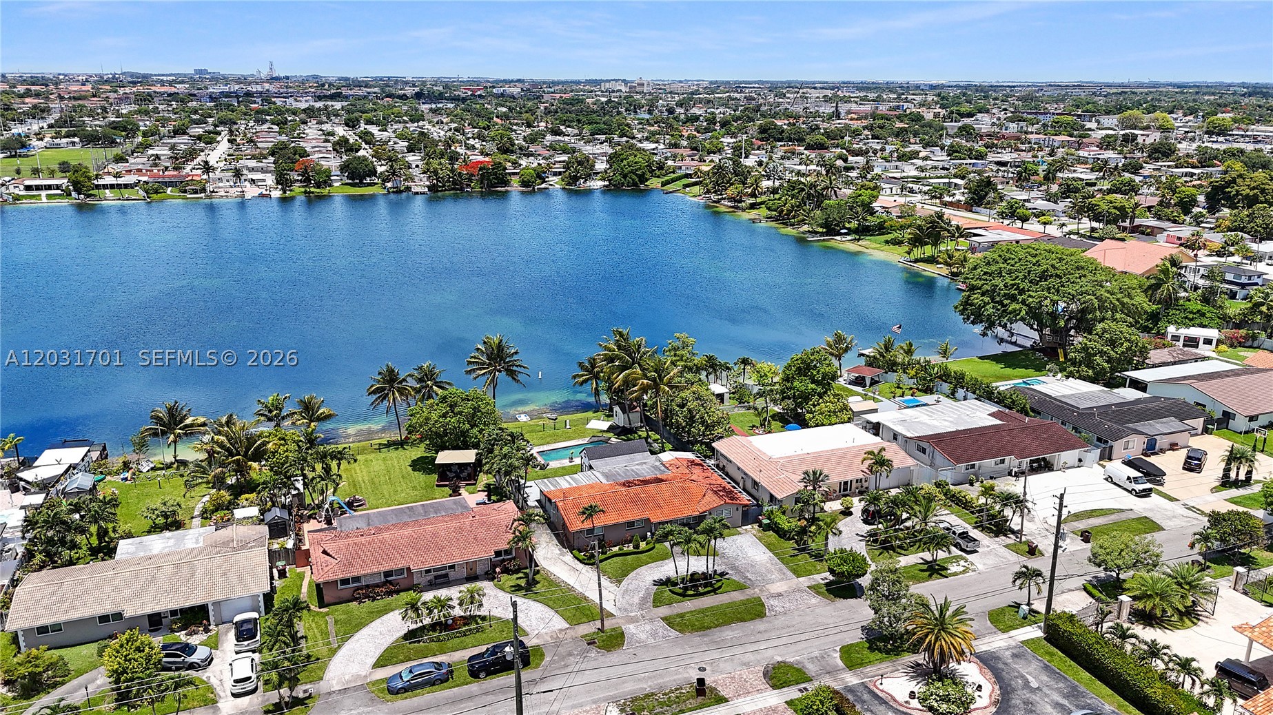 LAKE LAURENCE EST 1ST ADD - Residential