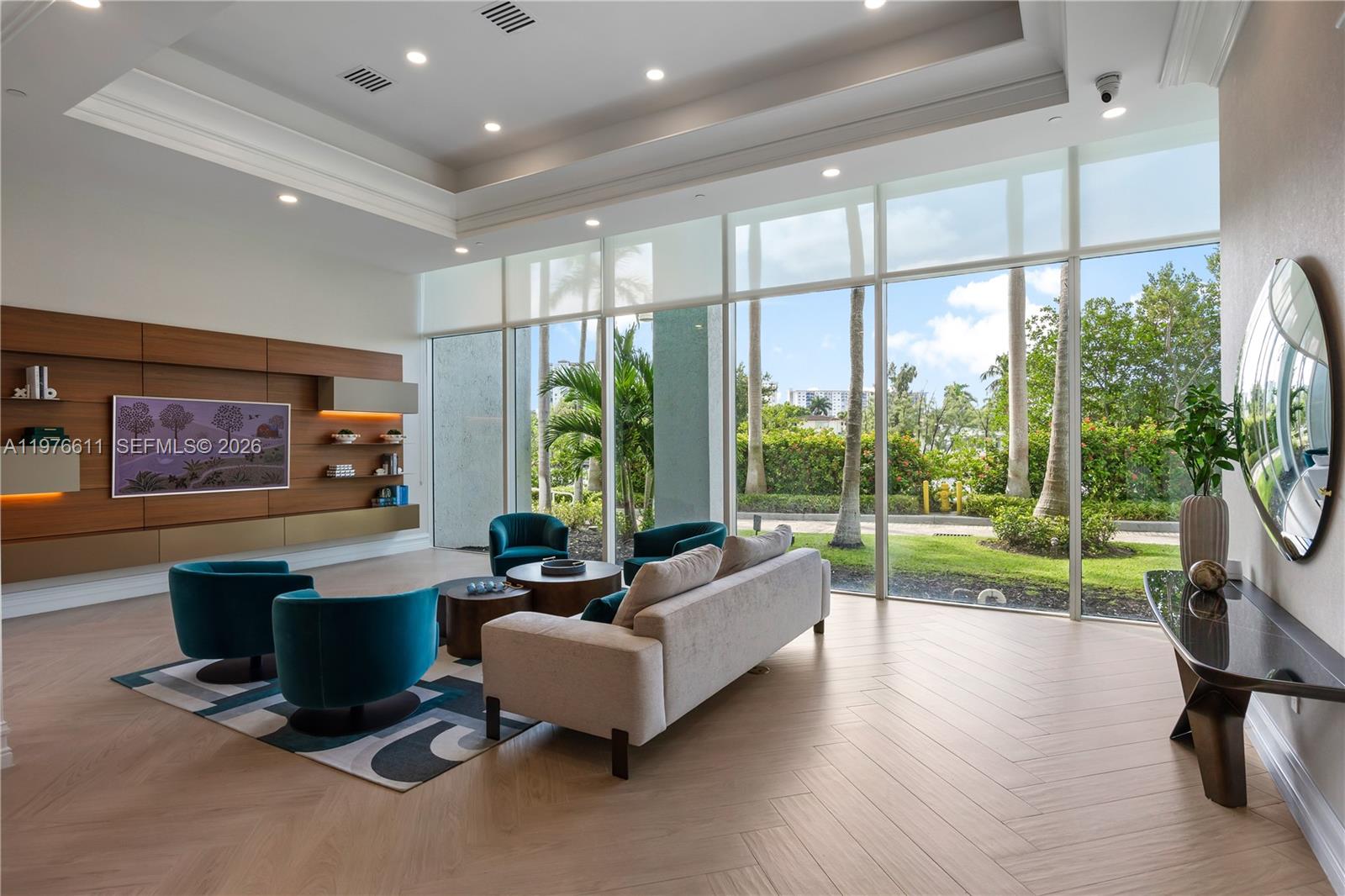 OCEANIA V CONDO - Residential