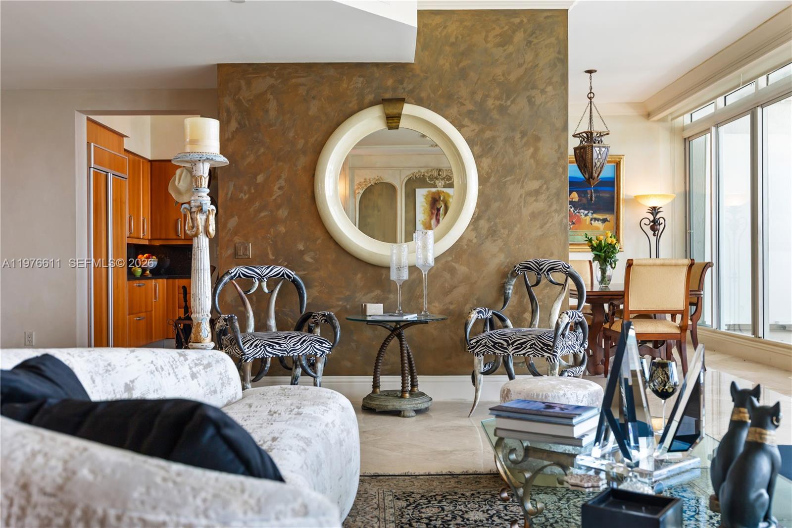 OCEANIA V CONDO - Residential