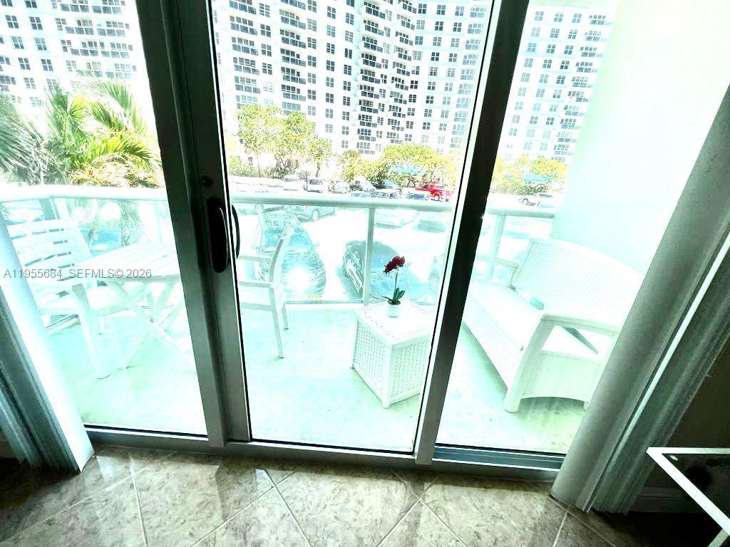TIDES ON HOLLYWOOD BEACH - Residential