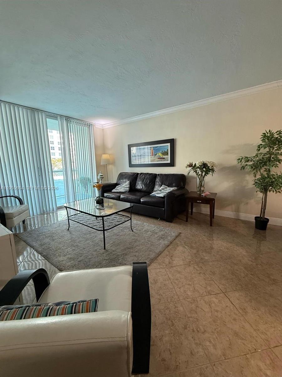 TIDES ON HOLLYWOOD BEACH - Residential