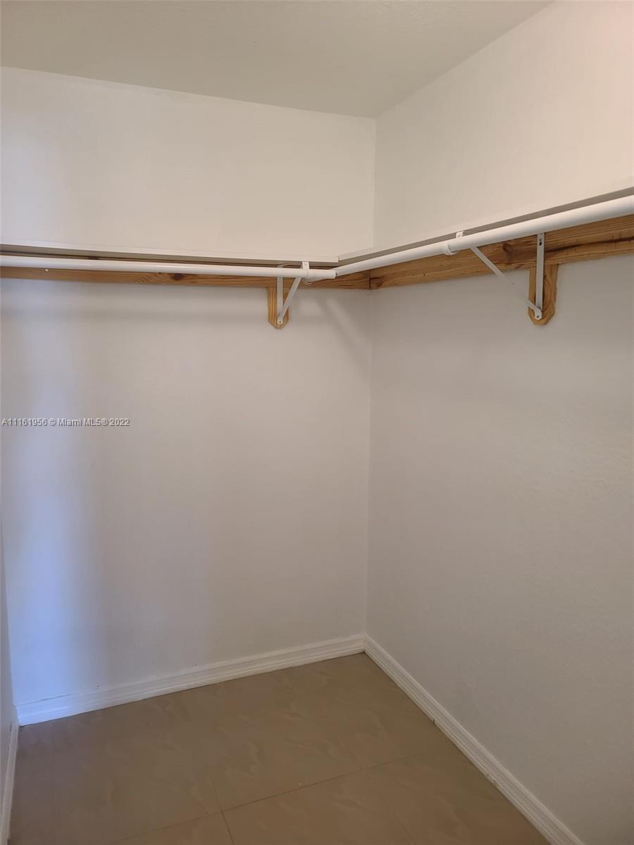 BUENA VISTA GARDENS EXTEN - Residential Lease