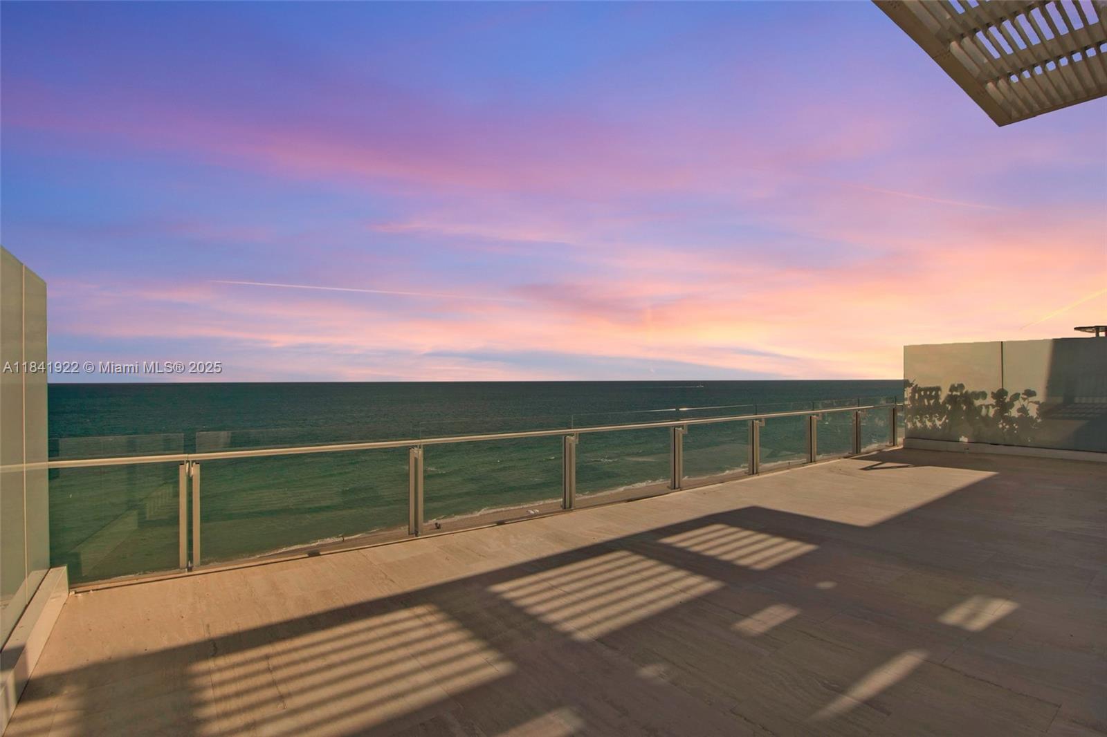 SURF CLUB CONDO - Residential