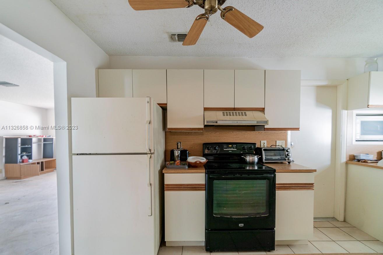 PALM BEACH LEISUREVILLE S - Residential