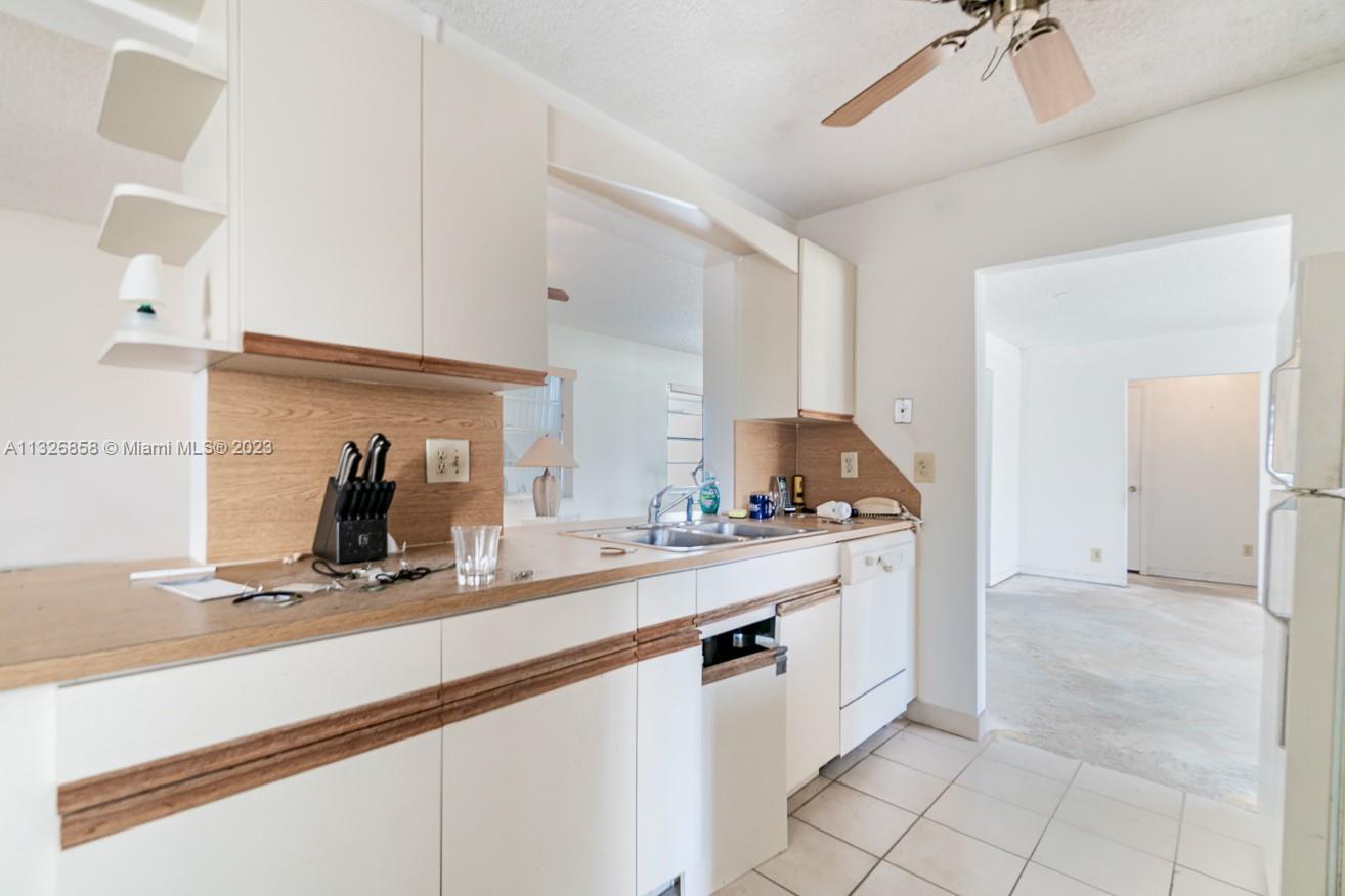 PALM BEACH LEISUREVILLE S - Residential