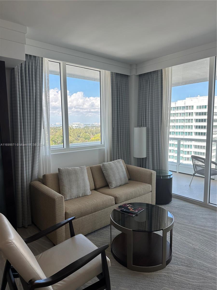FONTAINEBLEAU III OCEAN C - Residential