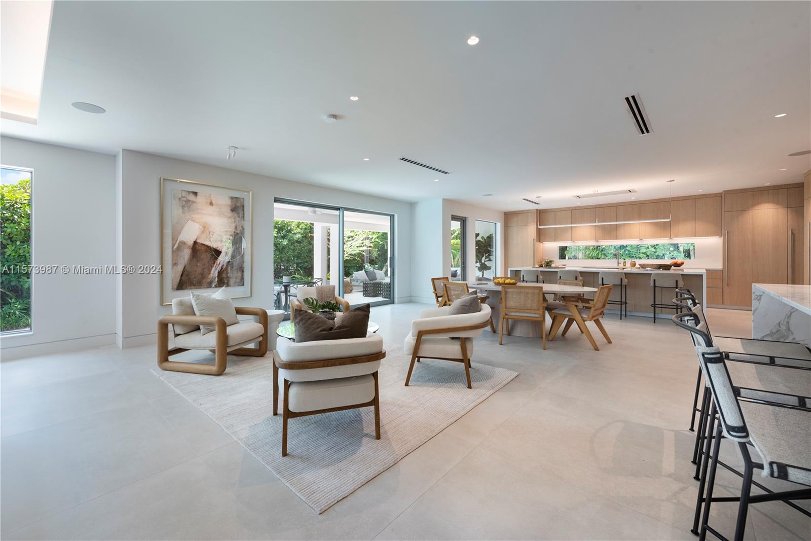 EARLETON SHORES - Residential