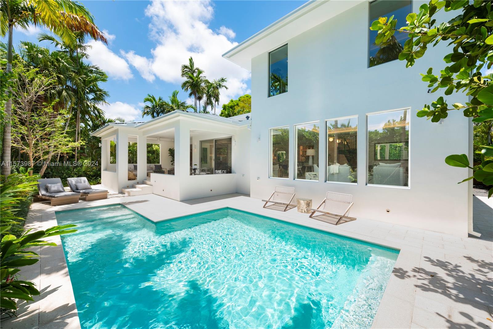 EARLETON SHORES - Residential