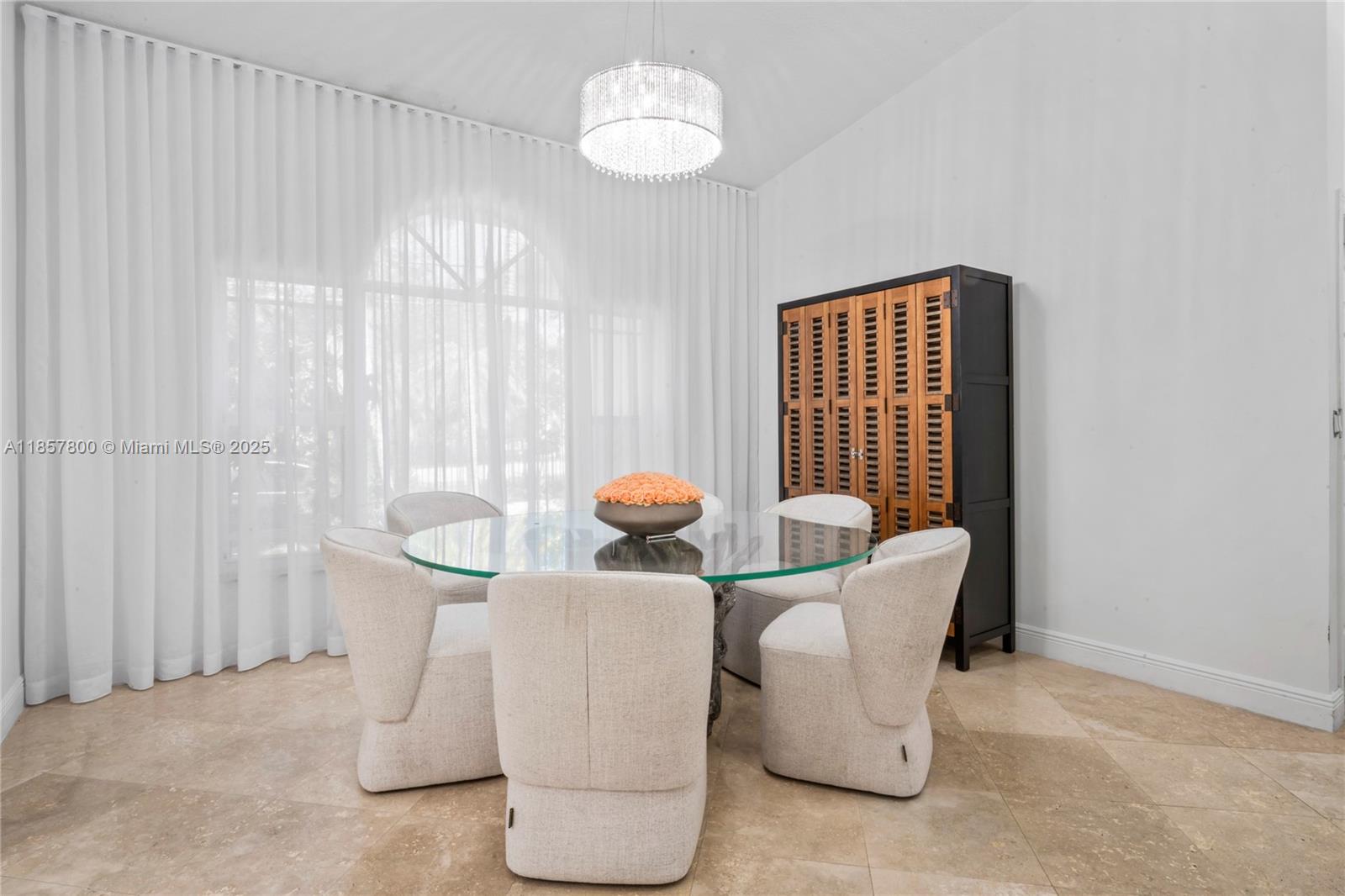 BEVERLY HILLS - Residential