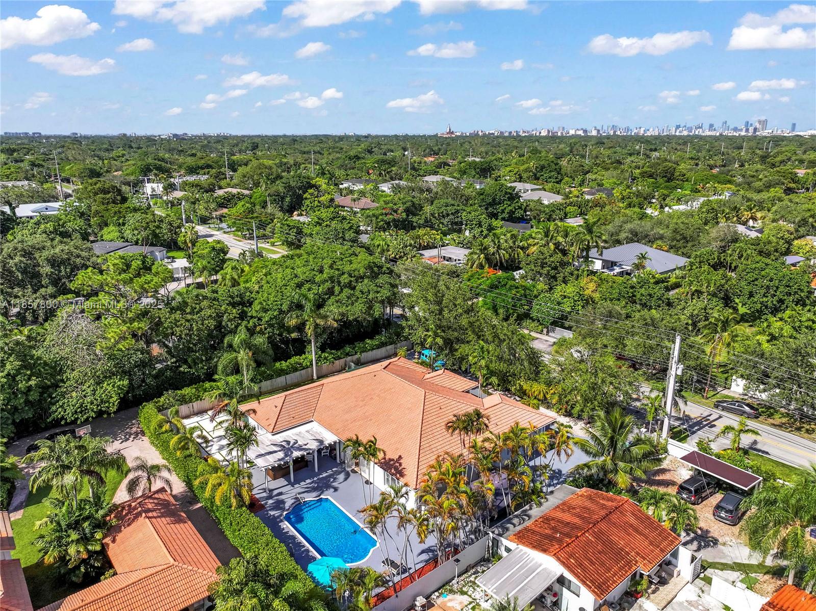 BEVERLY HILLS - Residential