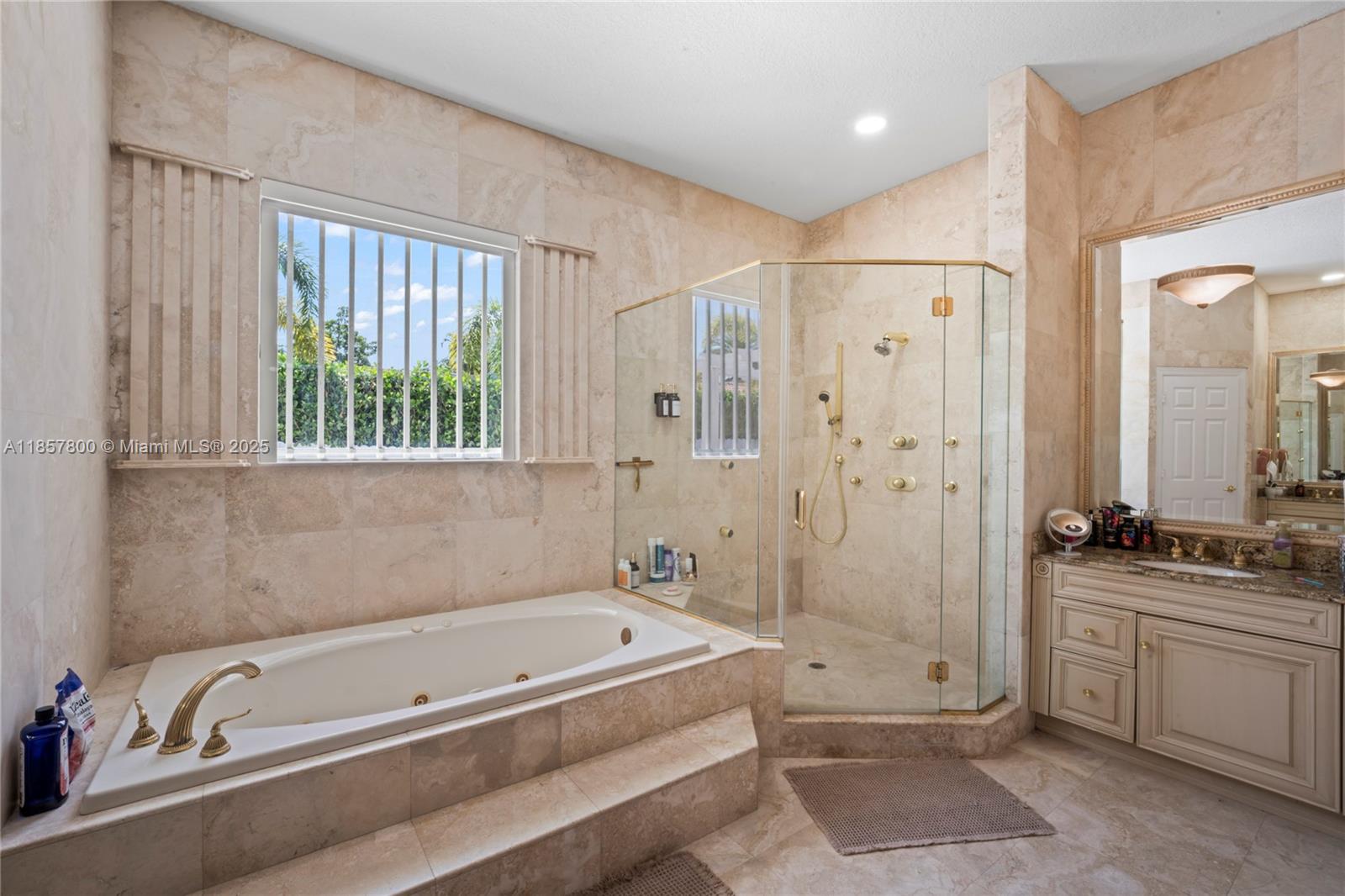 BEVERLY HILLS - Residential