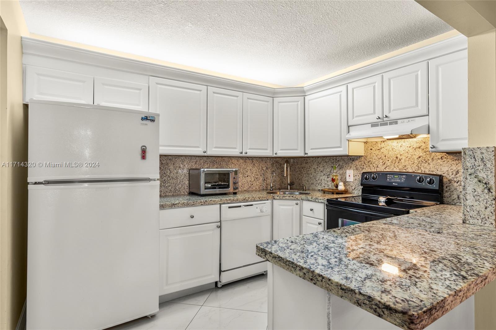 PINE RIDGE SOUTH IV CONDO - Residential Lease
