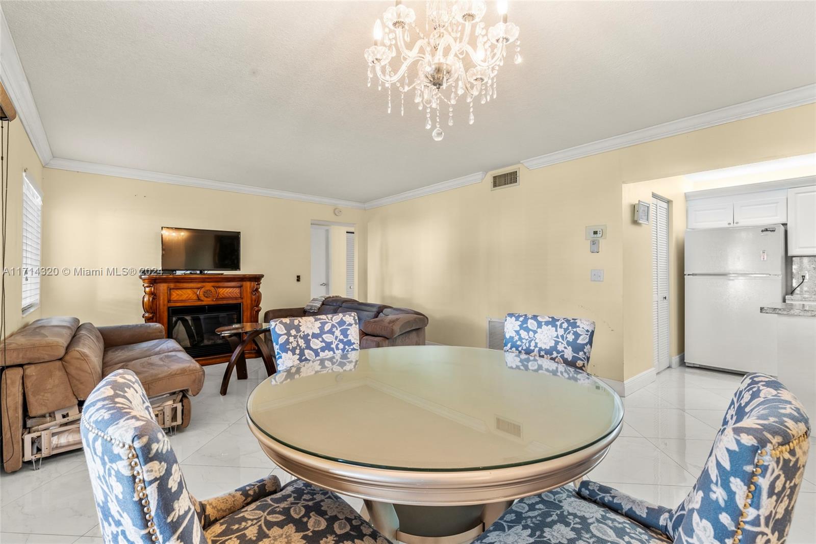 PINE RIDGE SOUTH IV CONDO - Residential Lease