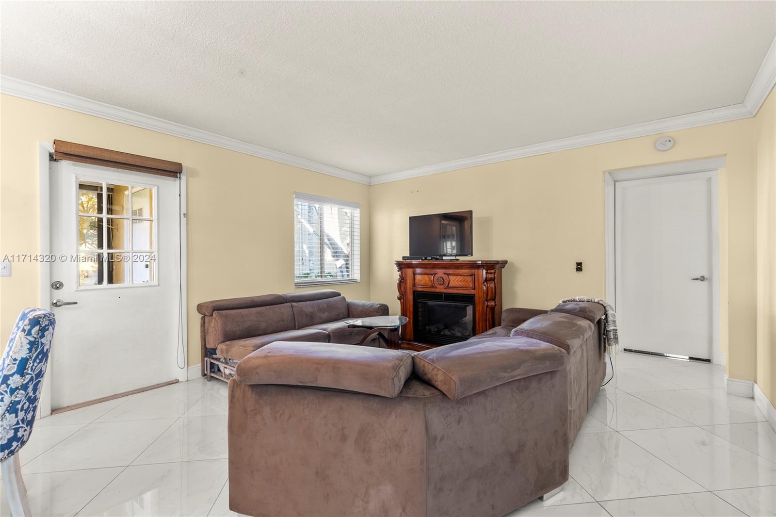 PINE RIDGE SOUTH IV CONDO - Residential Lease