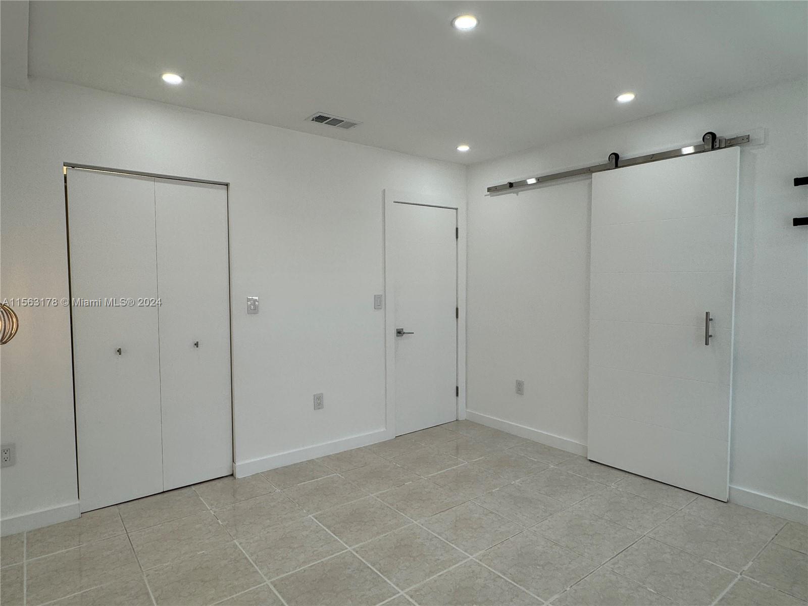 KENDALE LAKES NORTH SEC 9 - Residential Lease