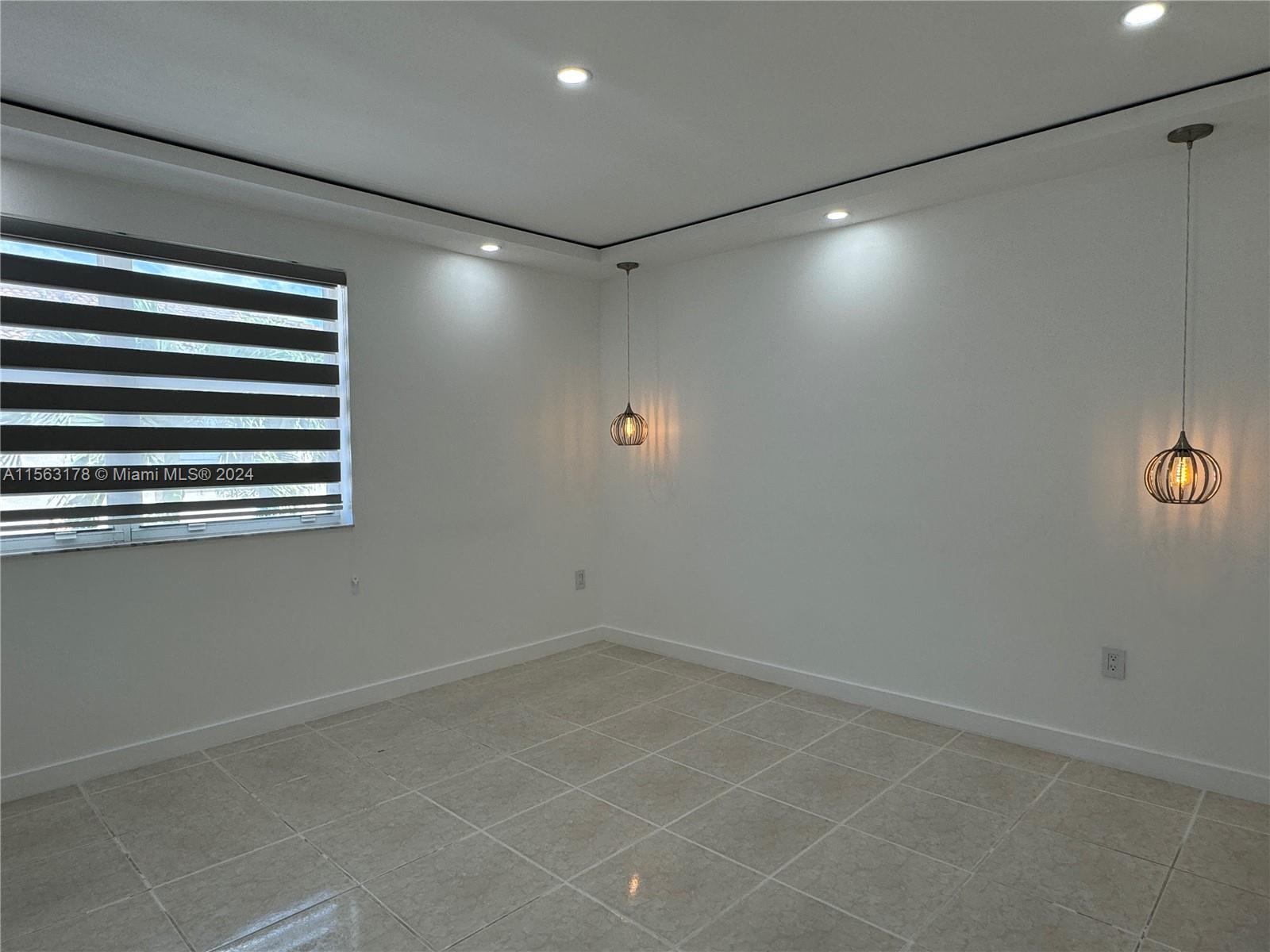 KENDALE LAKES NORTH SEC 9 - Residential Lease