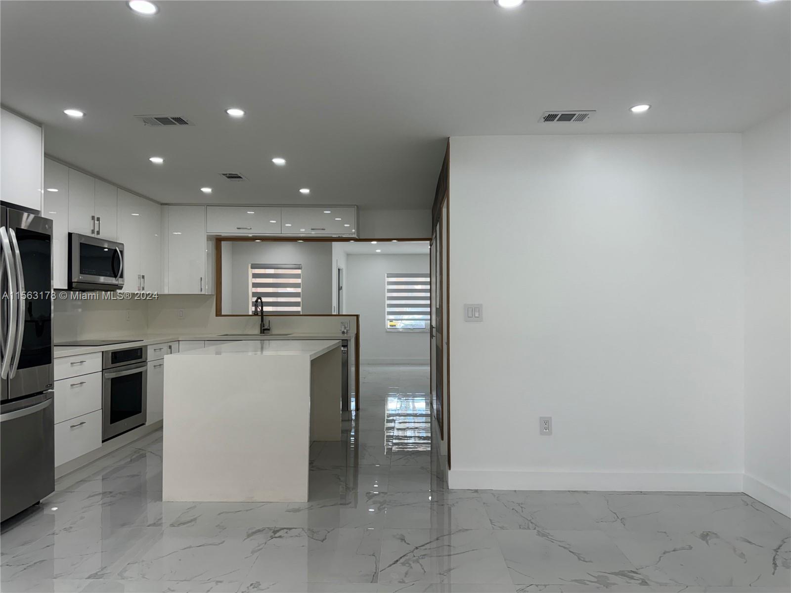 KENDALE LAKES NORTH SEC 9 - Residential Lease