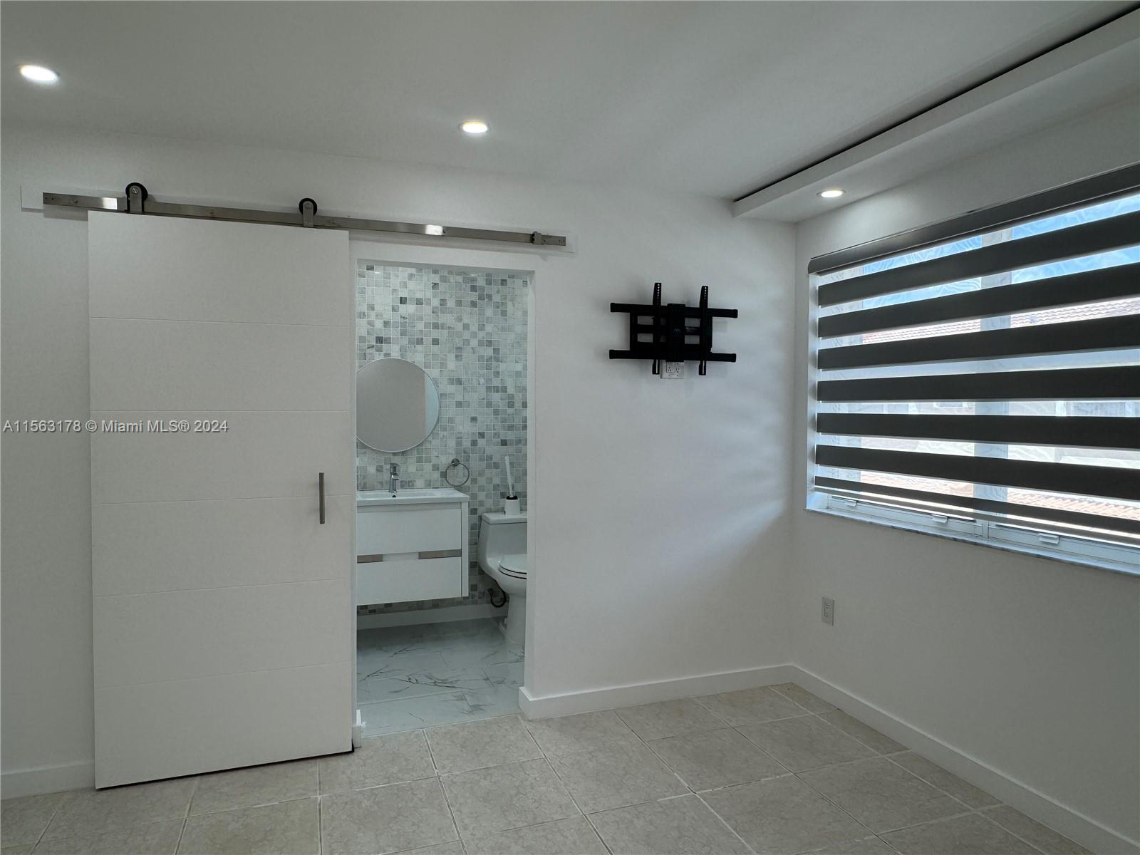 KENDALE LAKES NORTH SEC 9 - Residential Lease