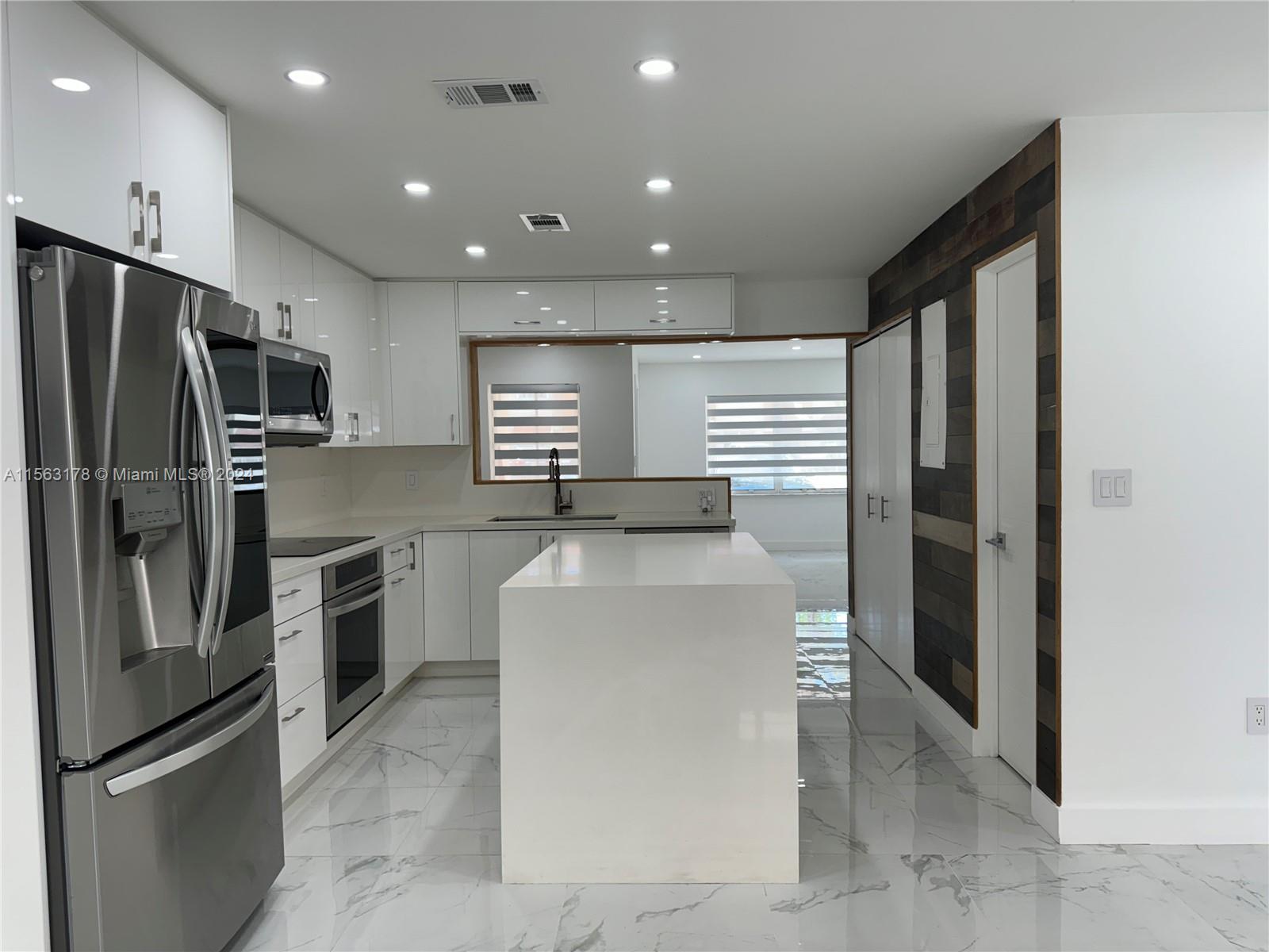 KENDALE LAKES NORTH SEC 9 - Residential Lease
