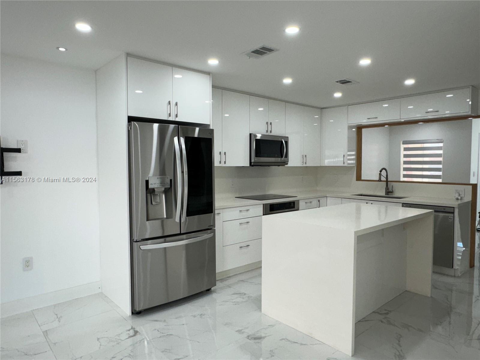 KENDALE LAKES NORTH SEC 9 - Residential Lease