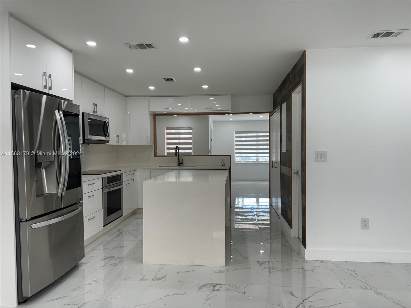 KENDALE LAKES NORTH SEC 9 - Residential Lease